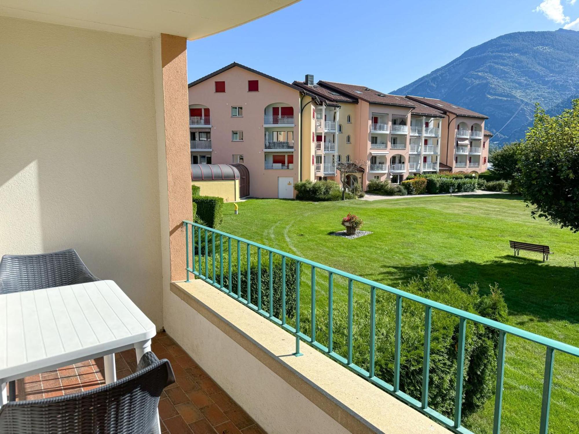 Hotel Des Bains De Saillon Exteriör bild